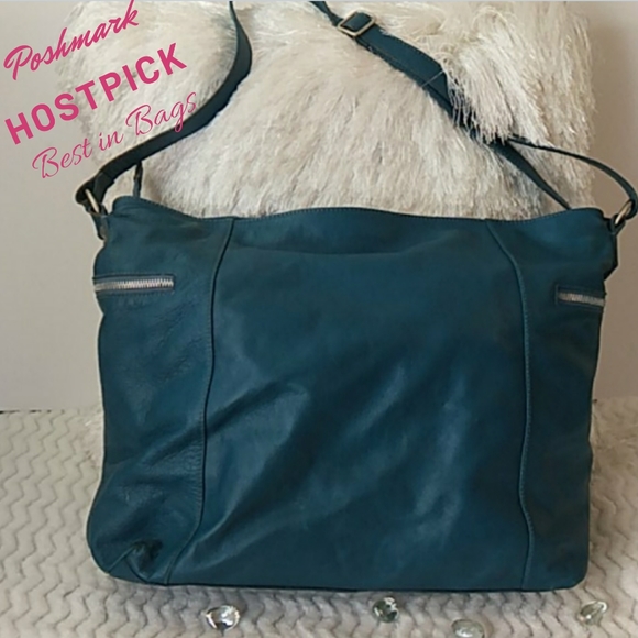 Garnet Hill Handbags - 🎉HP🎉Garnet Hill Large Teal Leather Tote Bag